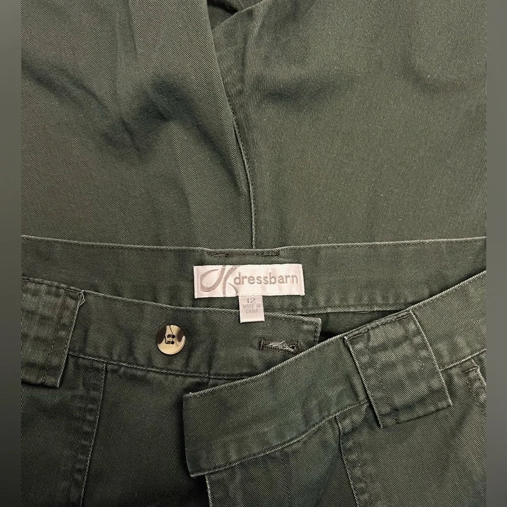 LIKE NEW DRESS BARN 100% COTTON WOMENS CARGO STYLE SHORTS SIZE 12 KHAKI GREEN - Picture 5 of 7